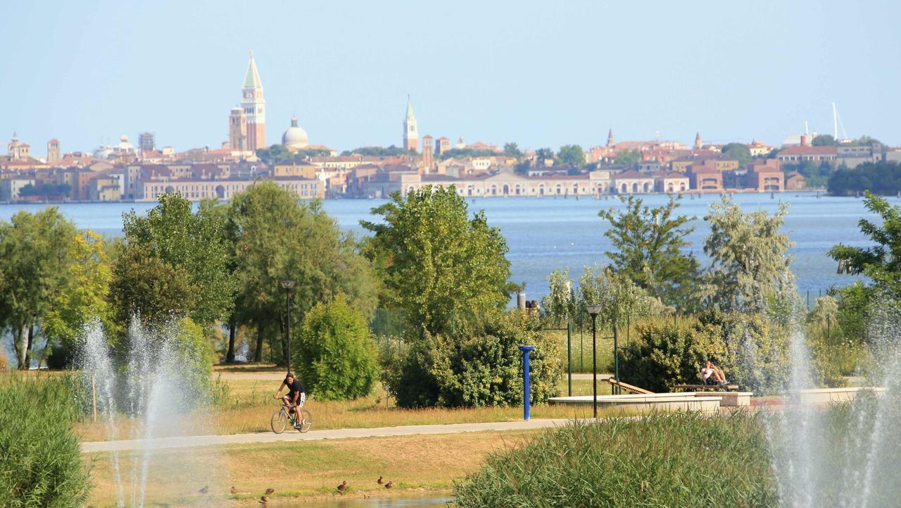 Venezia Village 3*